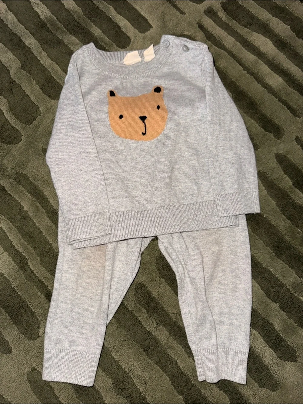 6-9 and 6-12 Months - Fall winter outfits - Boy- GAP, Carter’s, Children’s Place